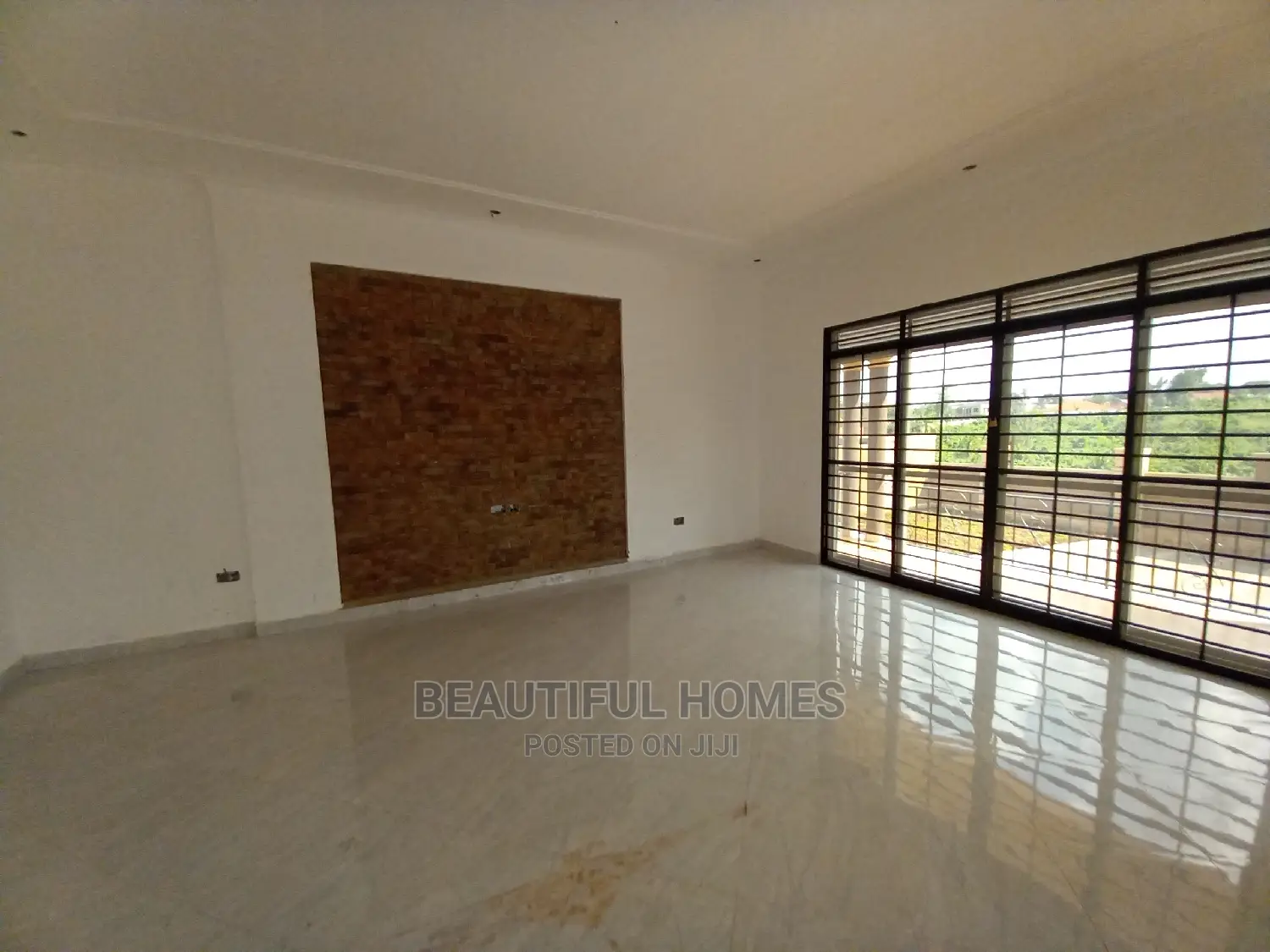 Furnished 4bdrm House in Kira Corporate for Sale in Kira
