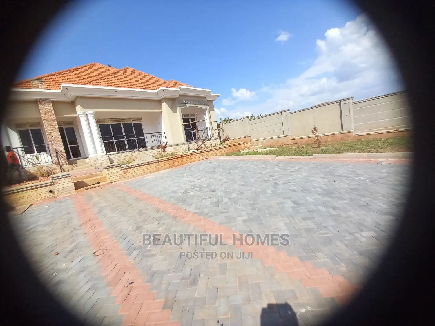 Furnished 4bdrm Bungalow in Kira Posh for Sale in Kira