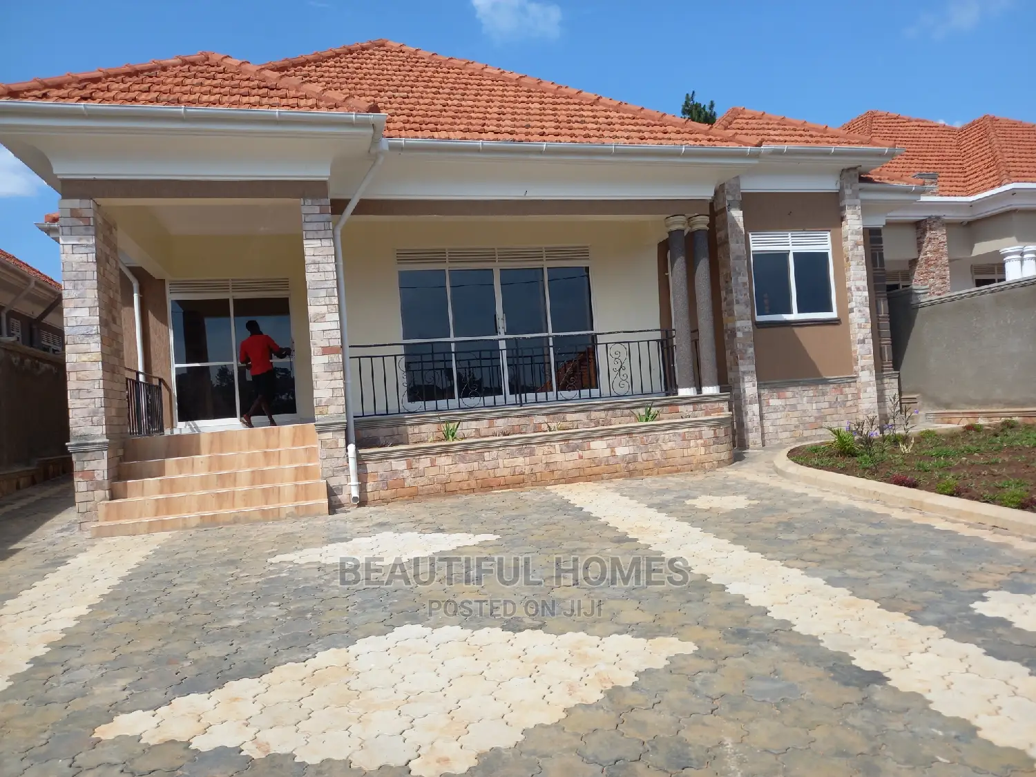 Furnished 4bdrm Bungalow in Kira Corporate for Sale in Kira