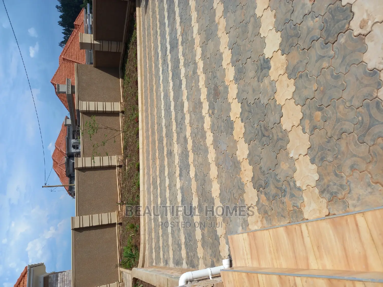 Furnished 4bdrm Mansion in Kira for Sale in Kira