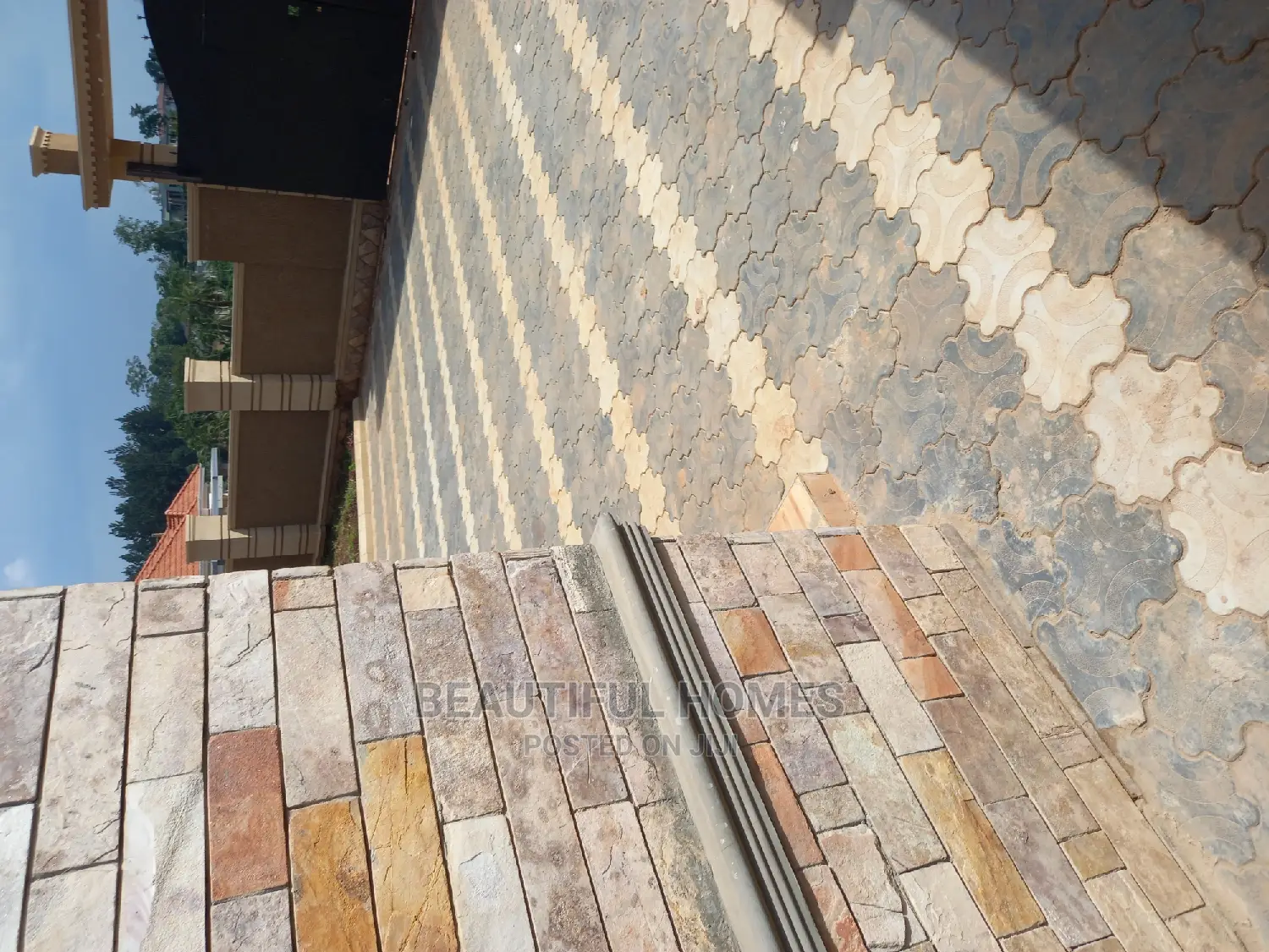 Furnished 4bdrm Mansion in Kira for Sale in Kira