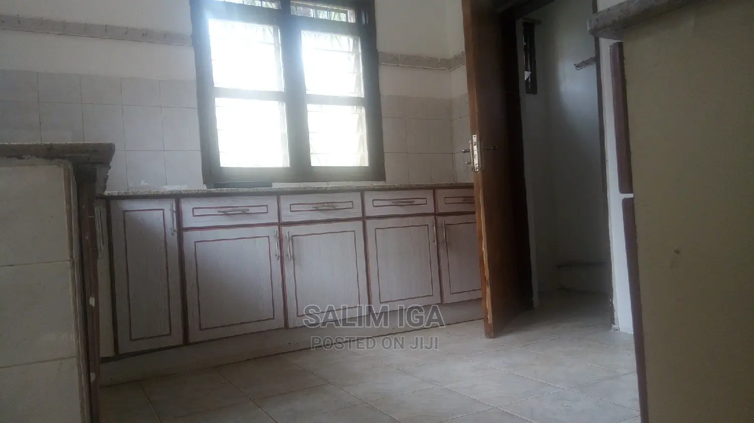 3bdrm Bungalow in Kololo Property, Central Division for Rent in Central Division