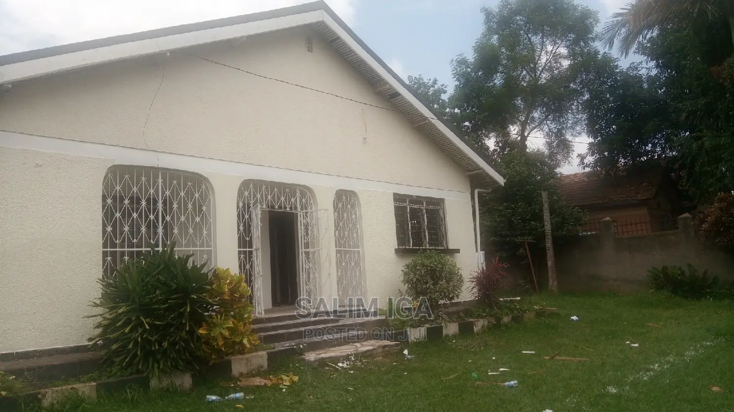 3bdrm Bungalow in Kololo Property, Central Division for Rent in Central Division