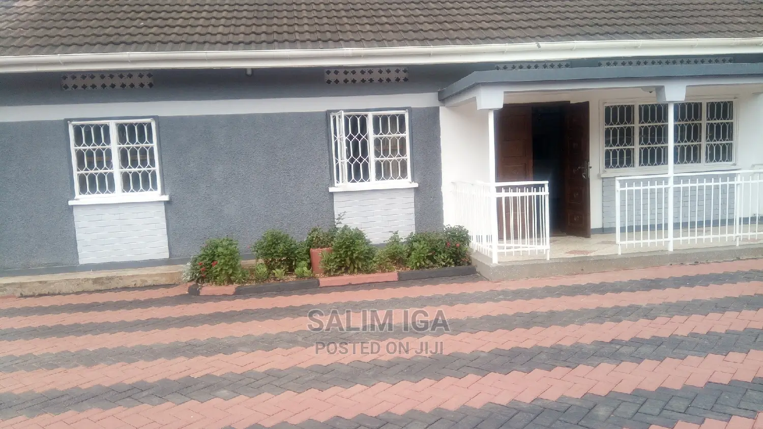 3bdrm Bungalow in Kololo Property, Central Division for Rent in Central Division