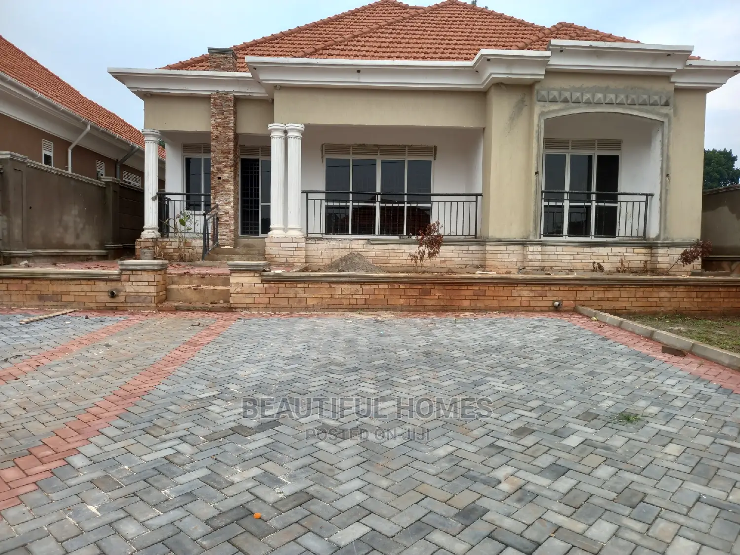 Furnished 4bdrm Bungalow in Kira for Sale in Kira