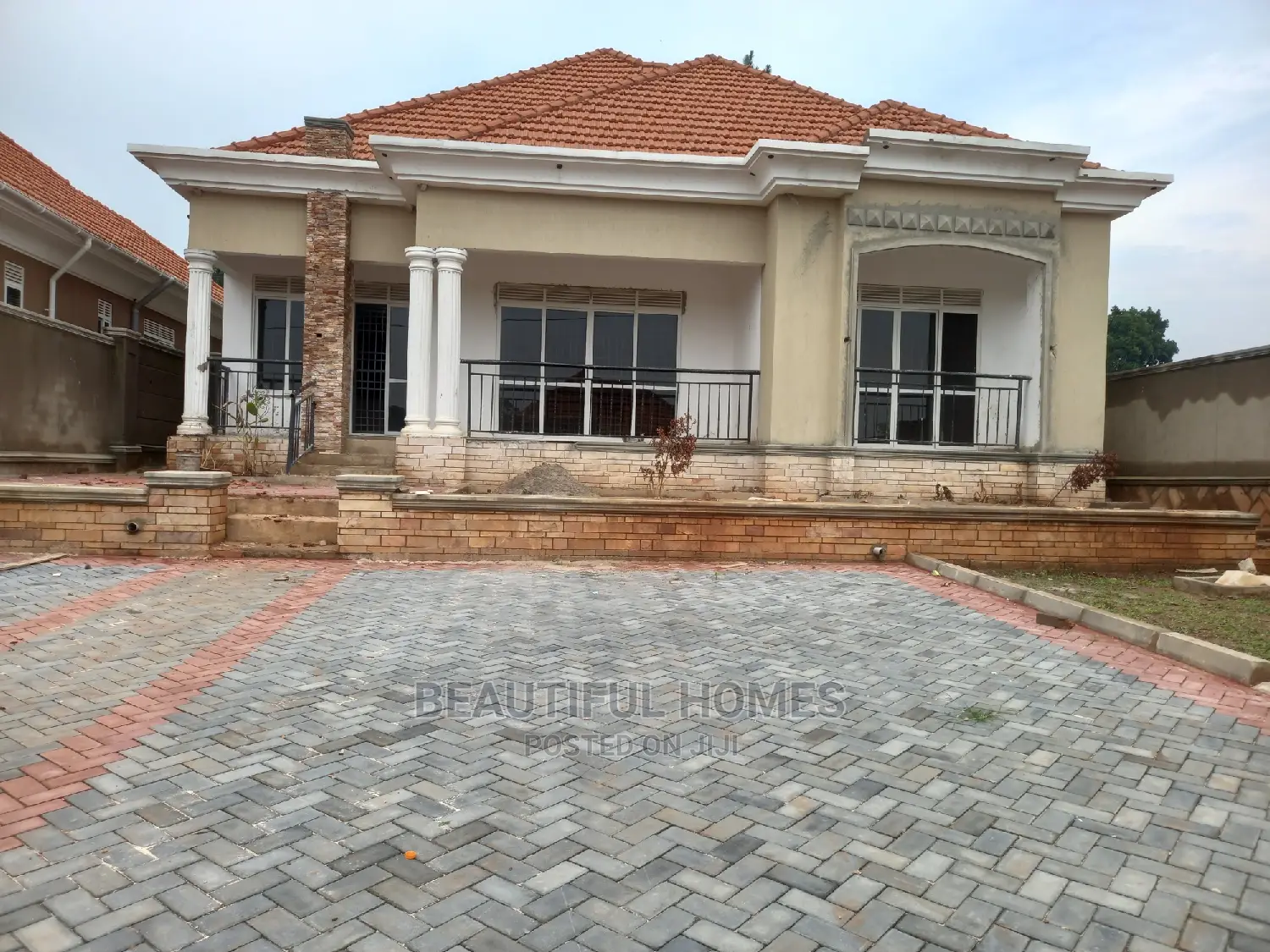Furnished 4bdrm House in Kira Posh for Sale in Kira