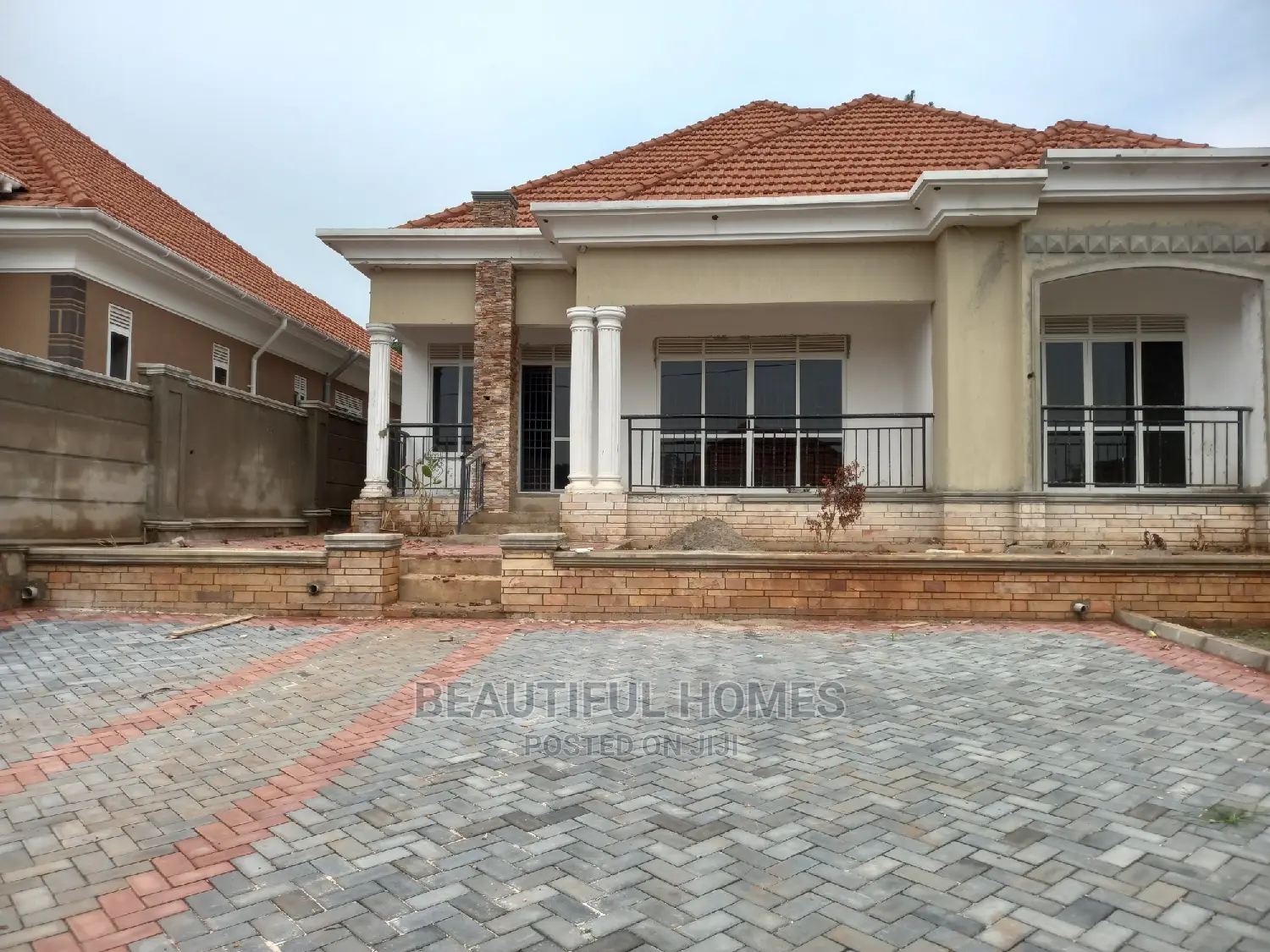 Furnished 4bdrm House in Kira Posh for Sale in Kira