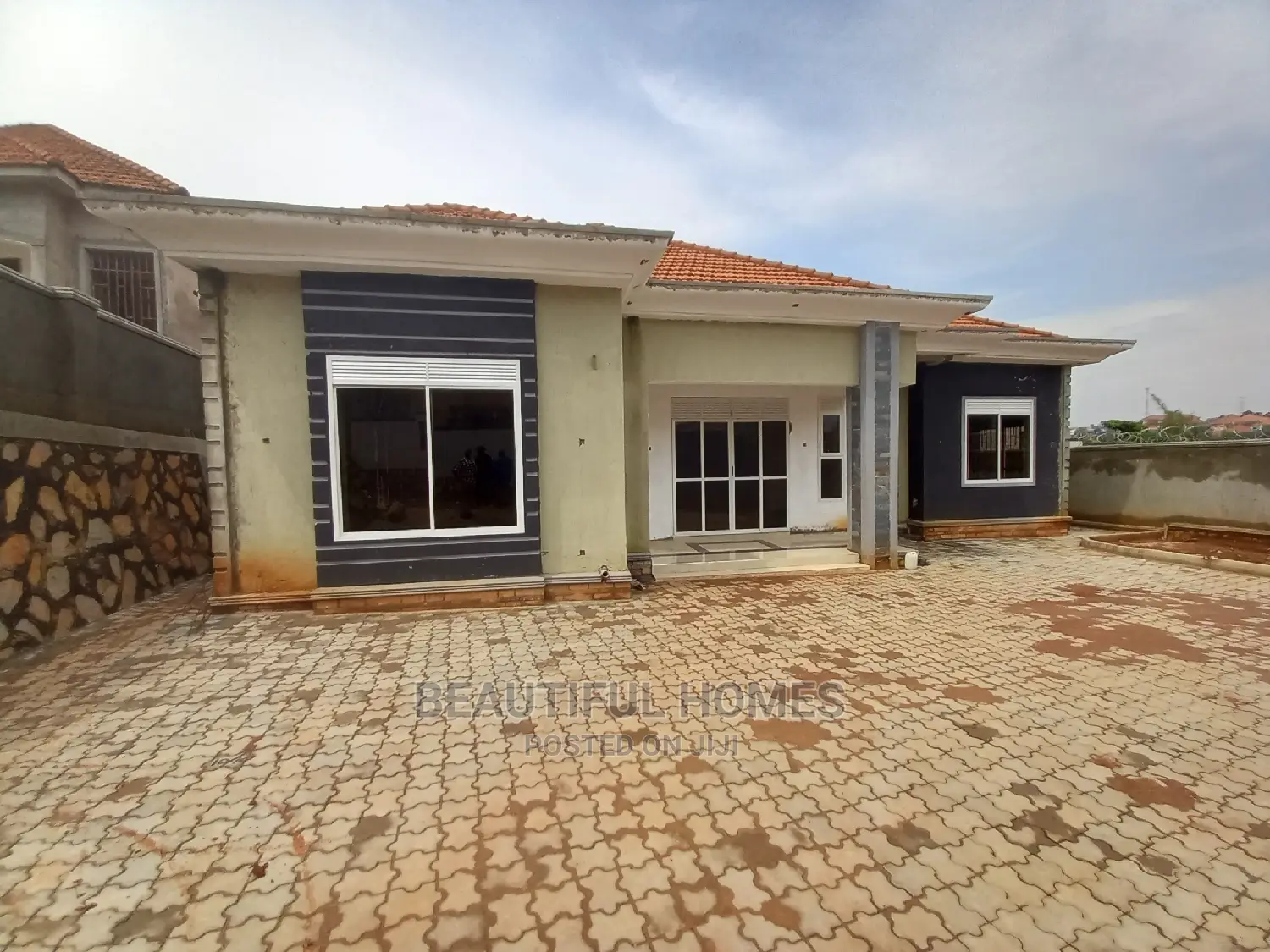Furnished 4bdrm House in Kira for Sale in Kira