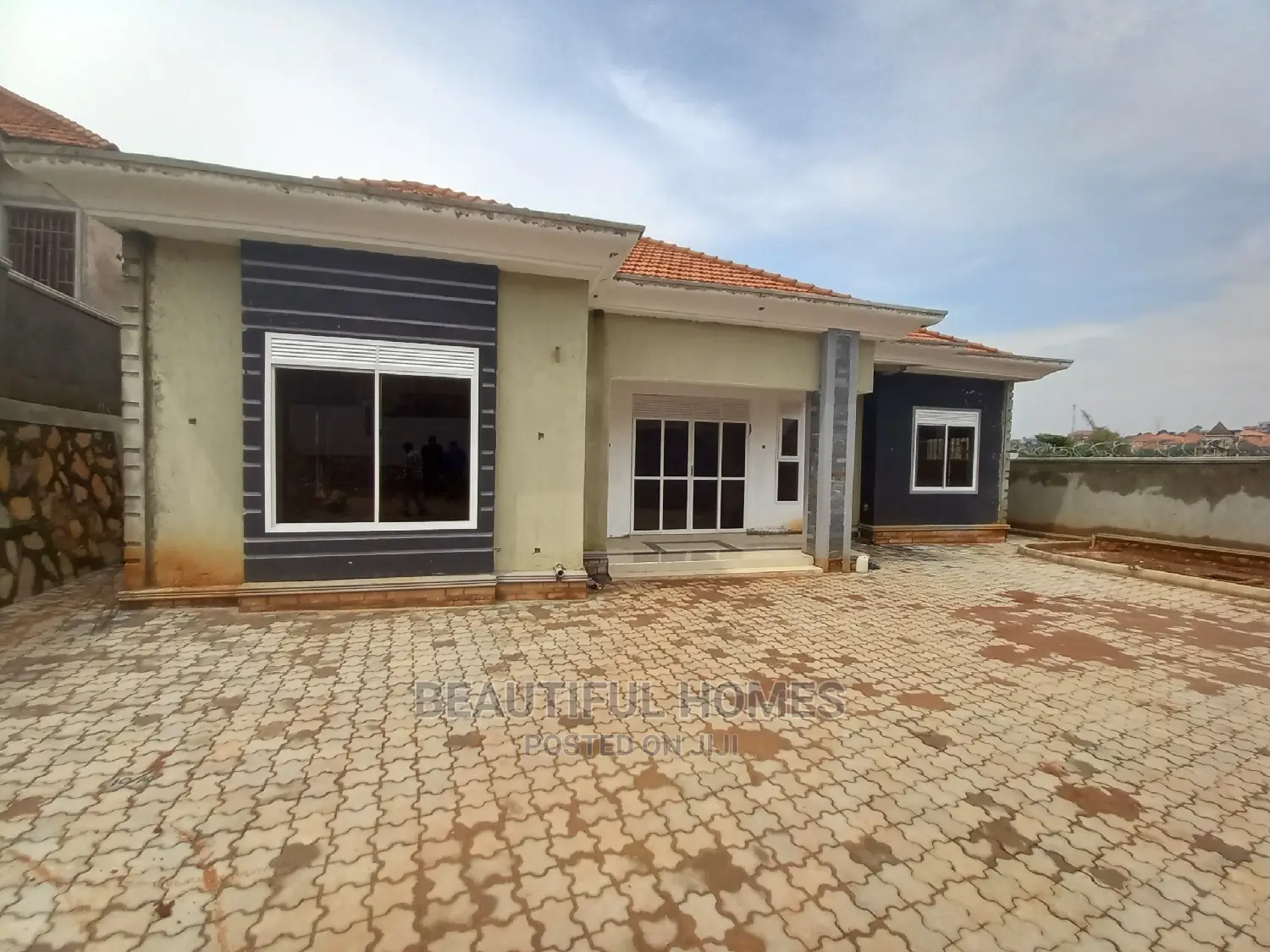 Furnished 4bdrm House in Kira for Sale in Kira