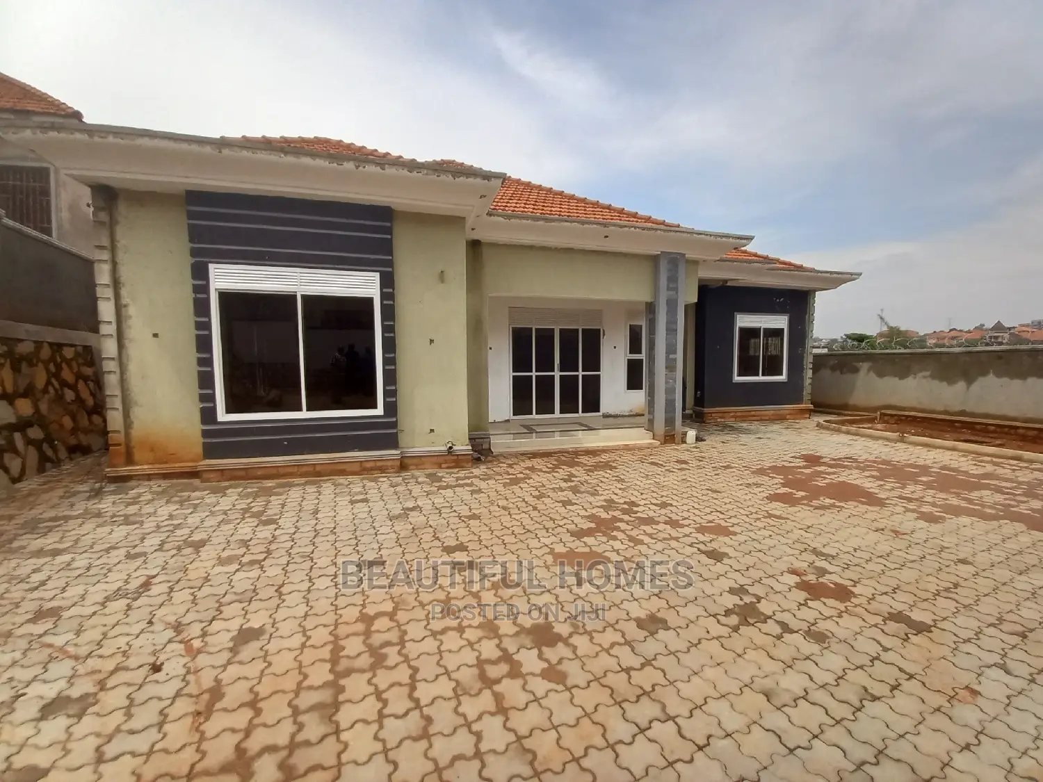 Furnished 4bdrm House in Kira for Sale in Kira
