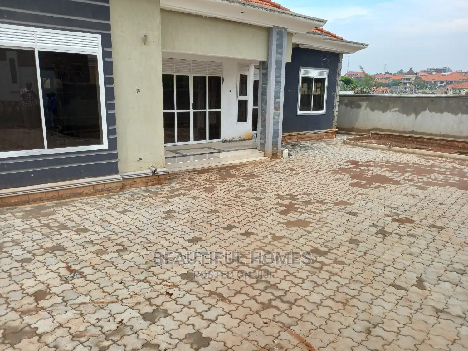 Furnished 4bdrm House in Kira for Sale in Kira