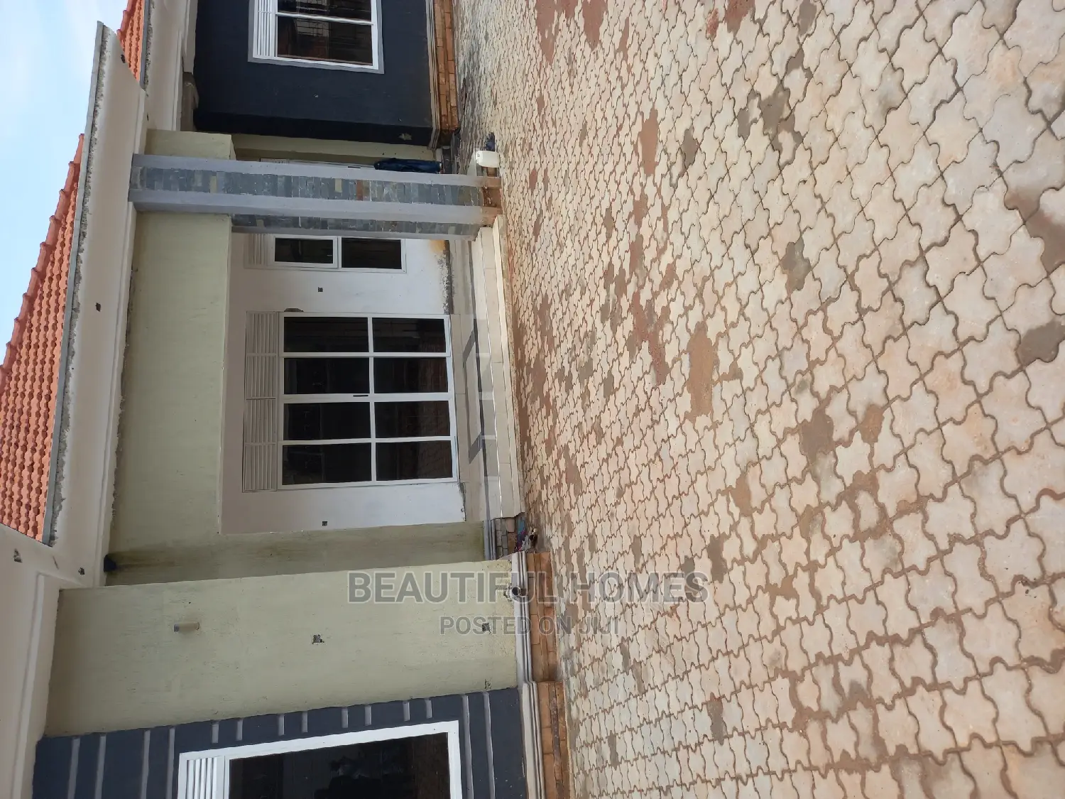 Furnished 4bdrm Bungalow in Kira for Sale in Kira