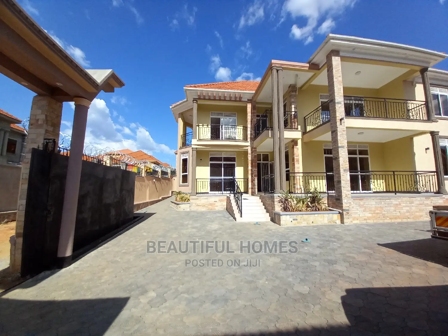 Furnished 6bdrm Mansion in Kira, Central Division for Sale in Central Division