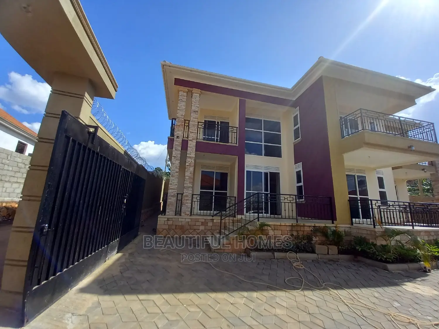 Furnished 6bdrm Mansion in Kira Mansions for Sale in Kira