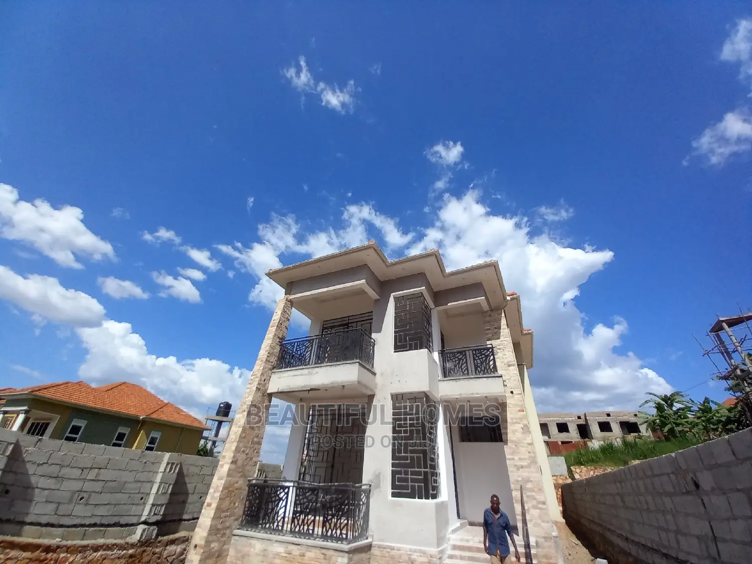 Furnished 4bdrm Duplex in Kira Mamerito for Sale in Kira