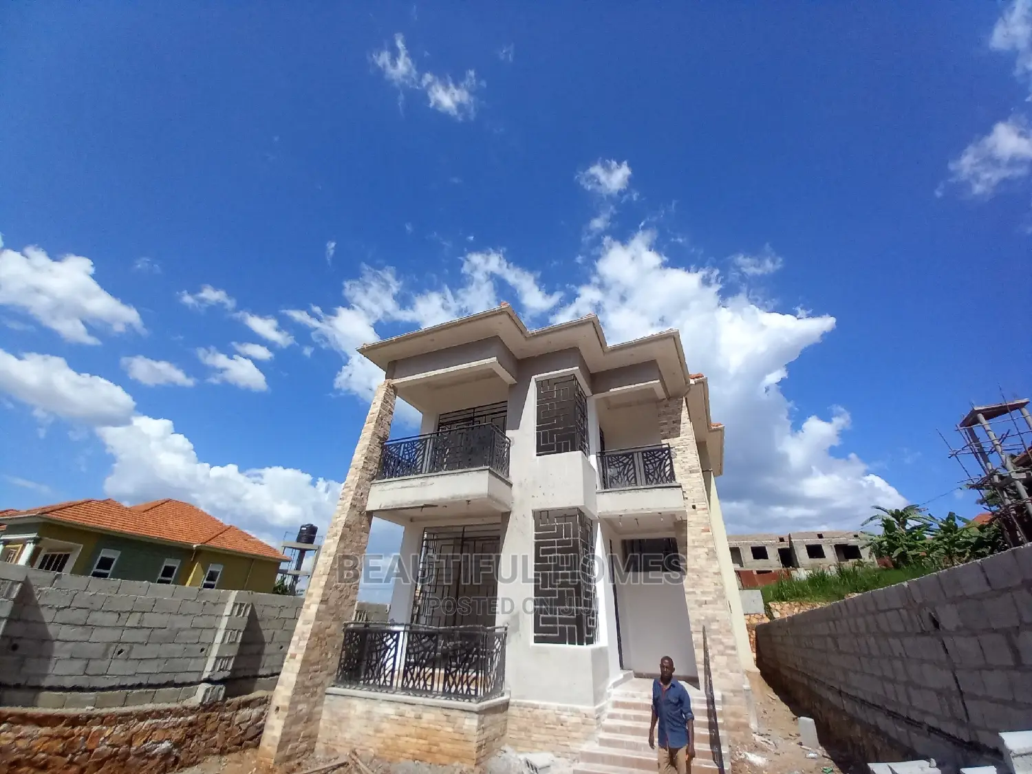 Furnished 4bdrm Duplex in Kira Mamerito for Sale in Kira