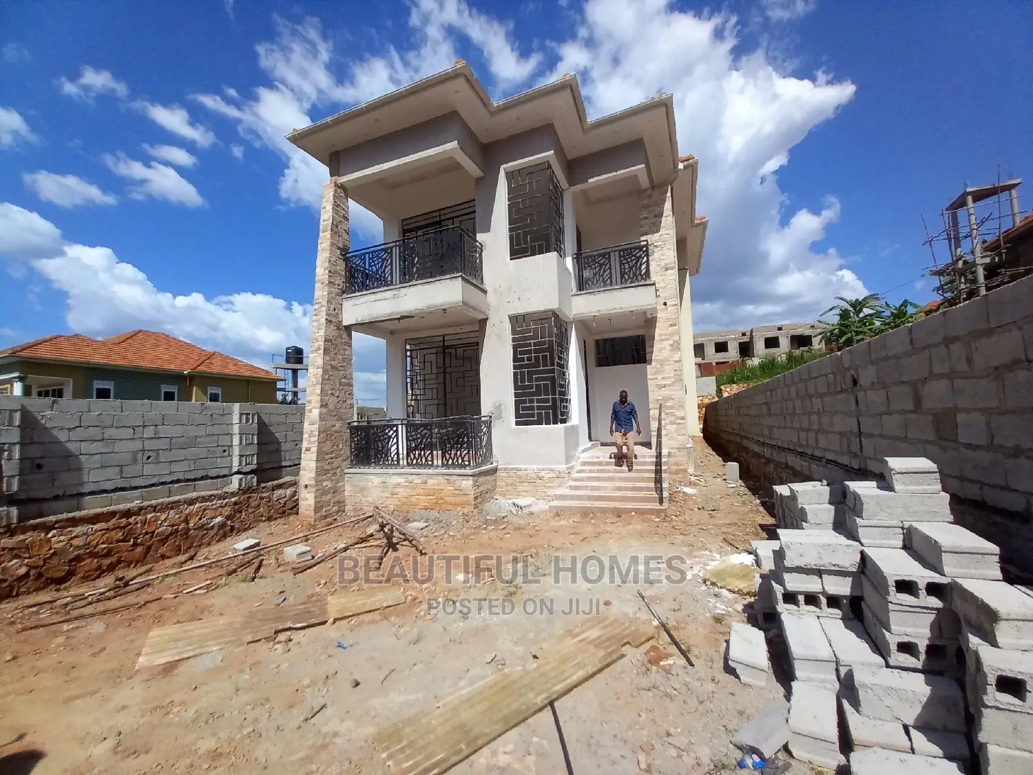 Furnished 4bdrm Duplex in Kira Mamerito for Sale in Kira