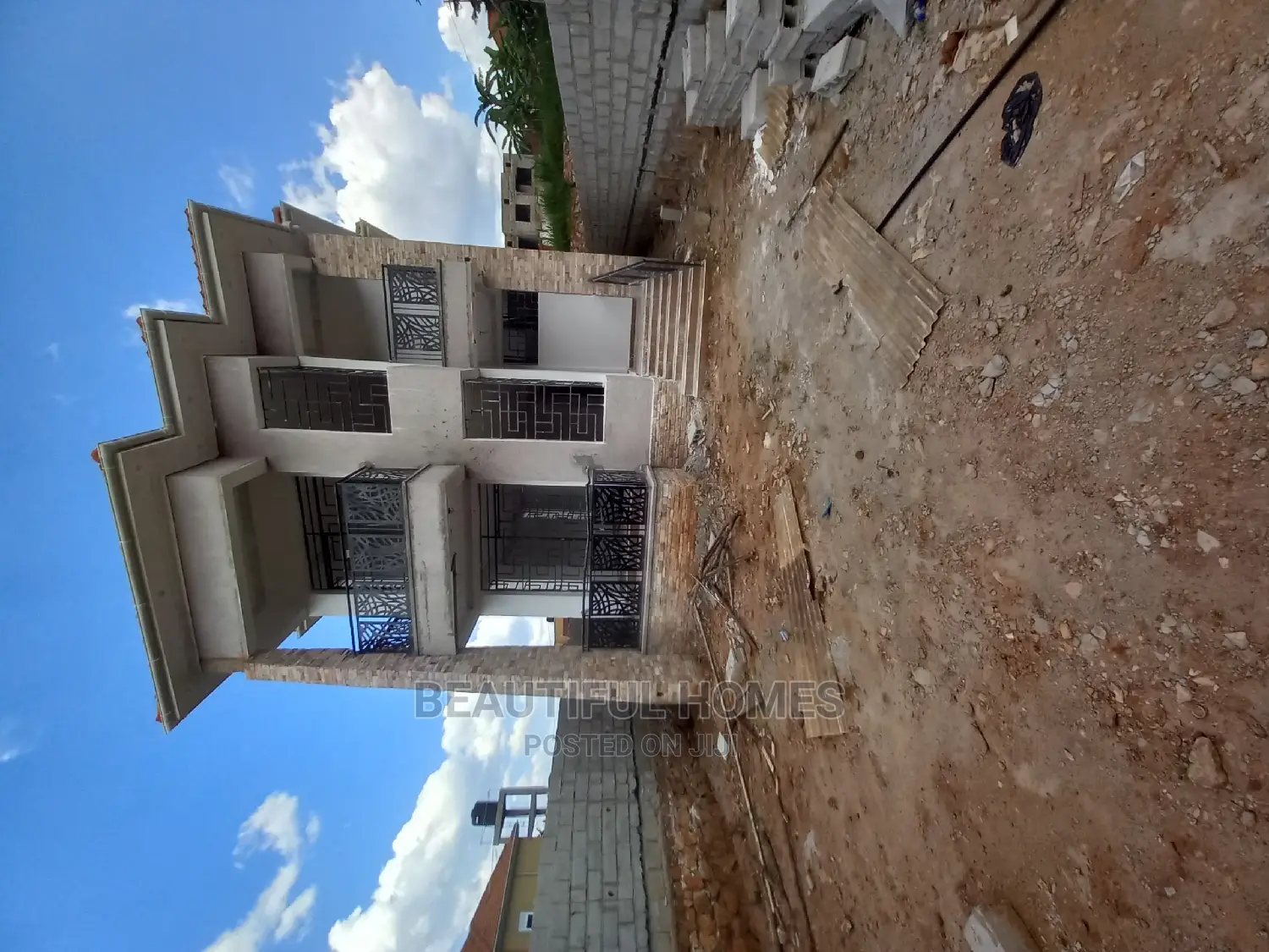Furnished 4bdrm Mansion in Kira for Sale in Kira