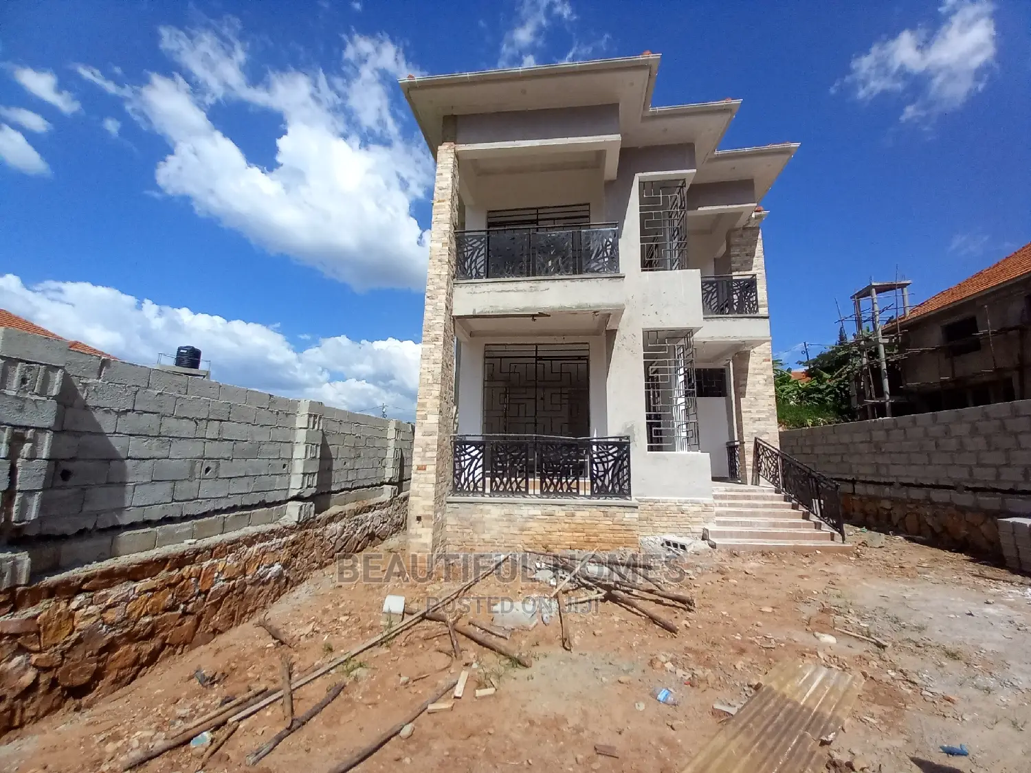 Furnished 4bdrm Maisonette in Kira Gated Estate for Sale in Kira