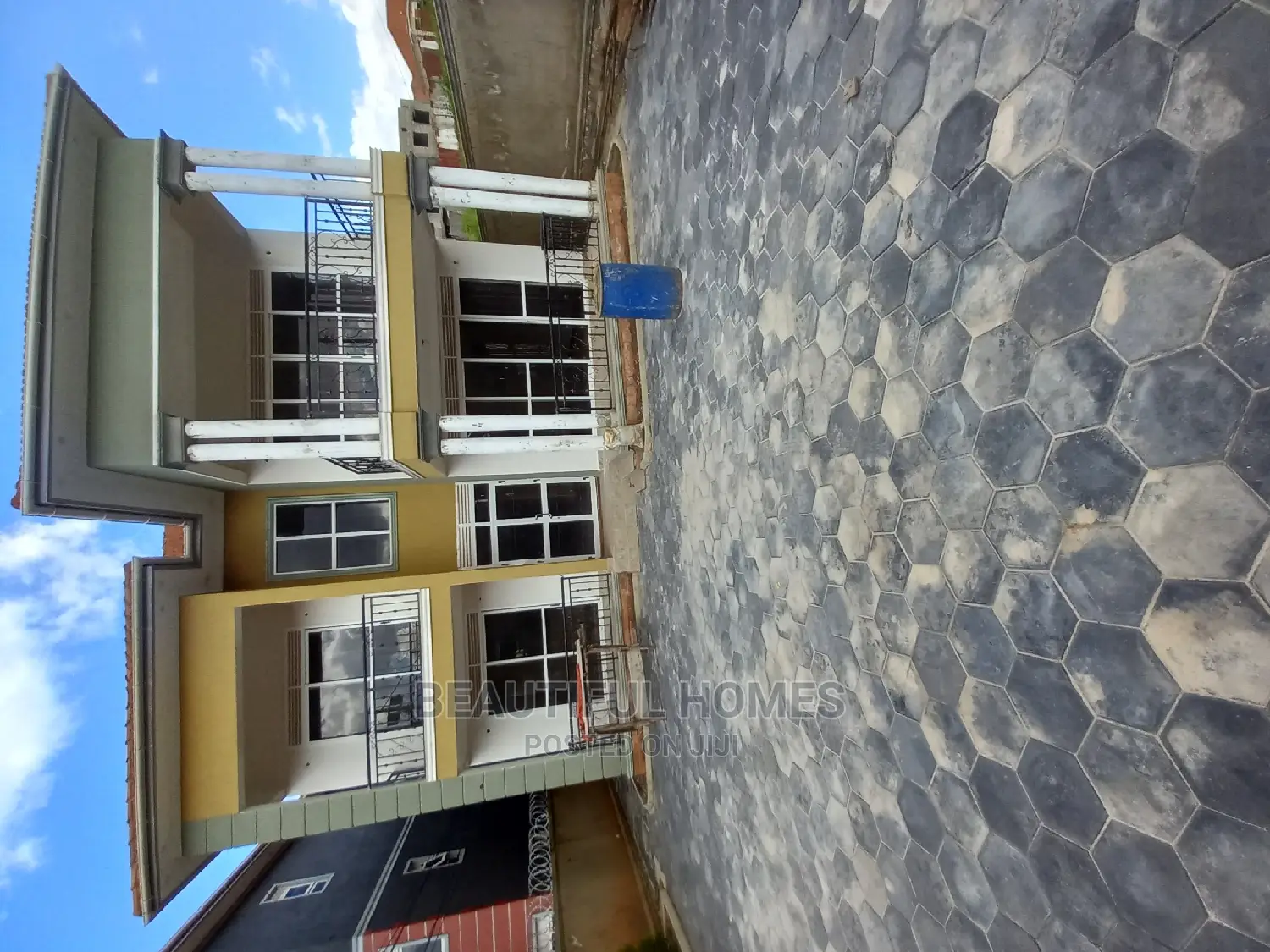 Furnished 4bdrm Mansion in Kira All Tarmack for Sale in Kira