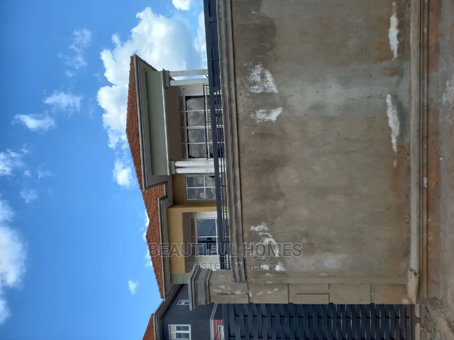 Furnished 4bdrm Mansion in Kira All Tarmack for Sale in Kira