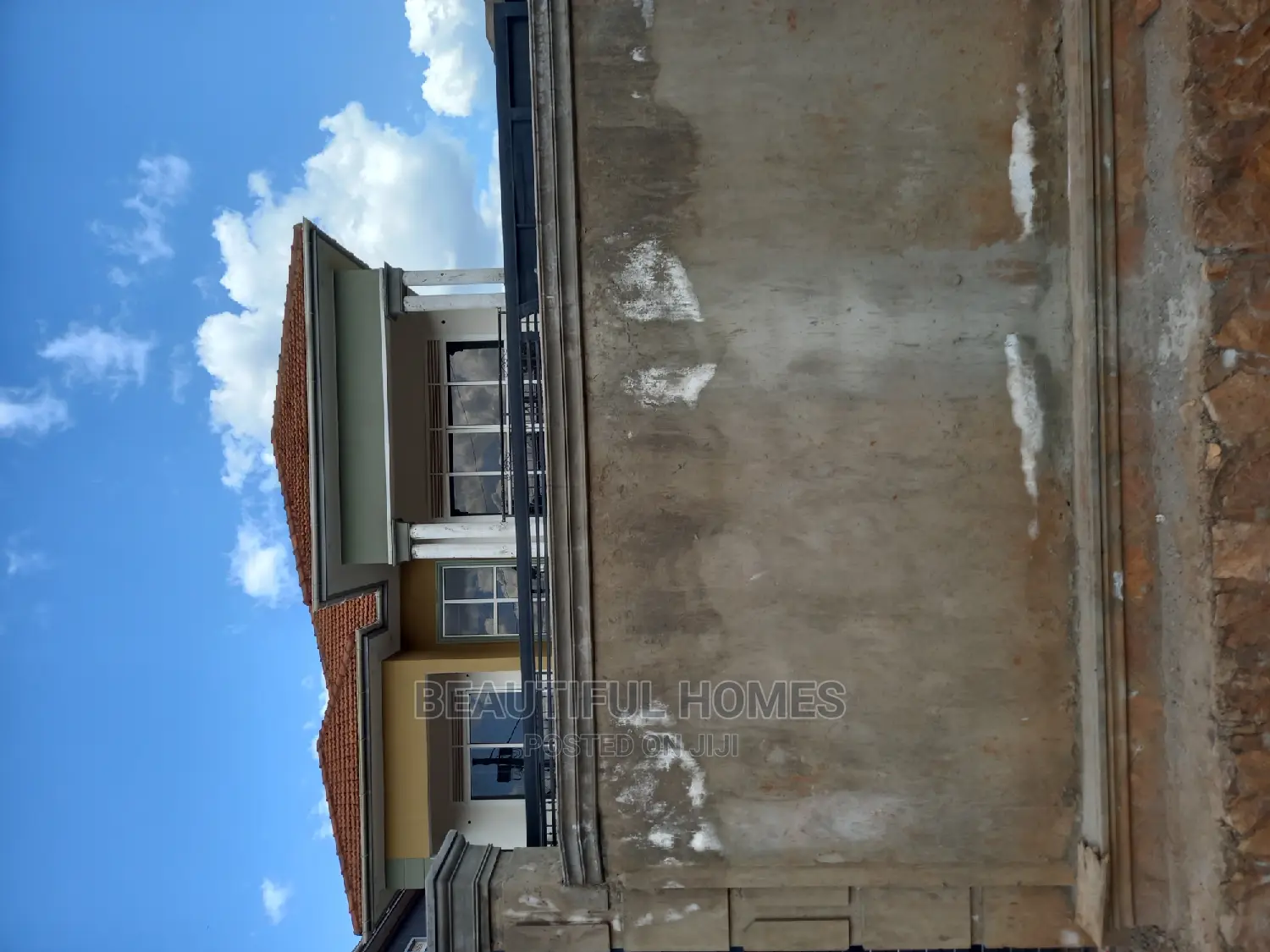 Furnished 4bdrm Mansion in Kira All Tarmack for Sale in Kira
