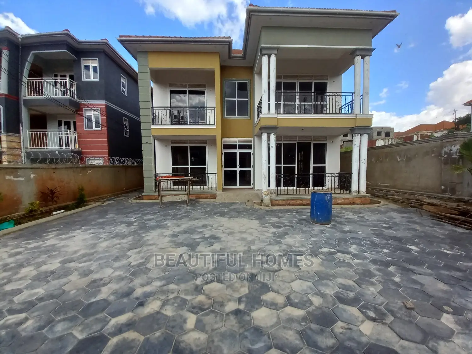 Furnished 4bdrm Mansion in Kira for Sale in Kira