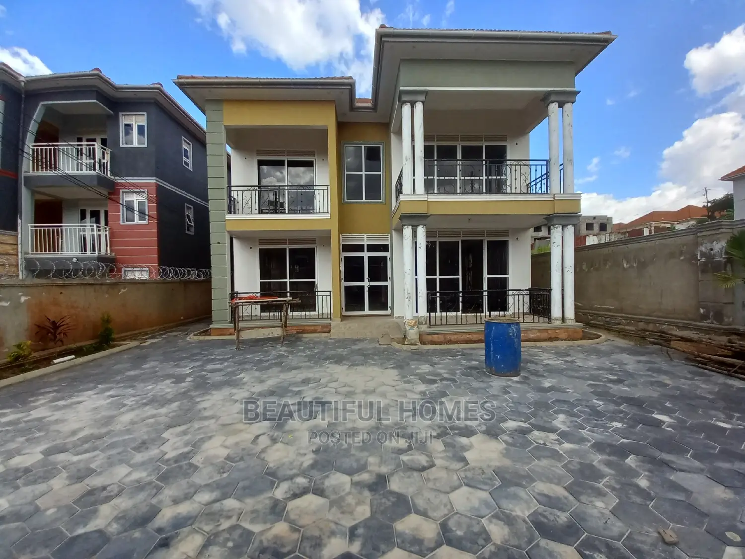 Furnished 4bdrm Mansion in Kira for Sale in Kira