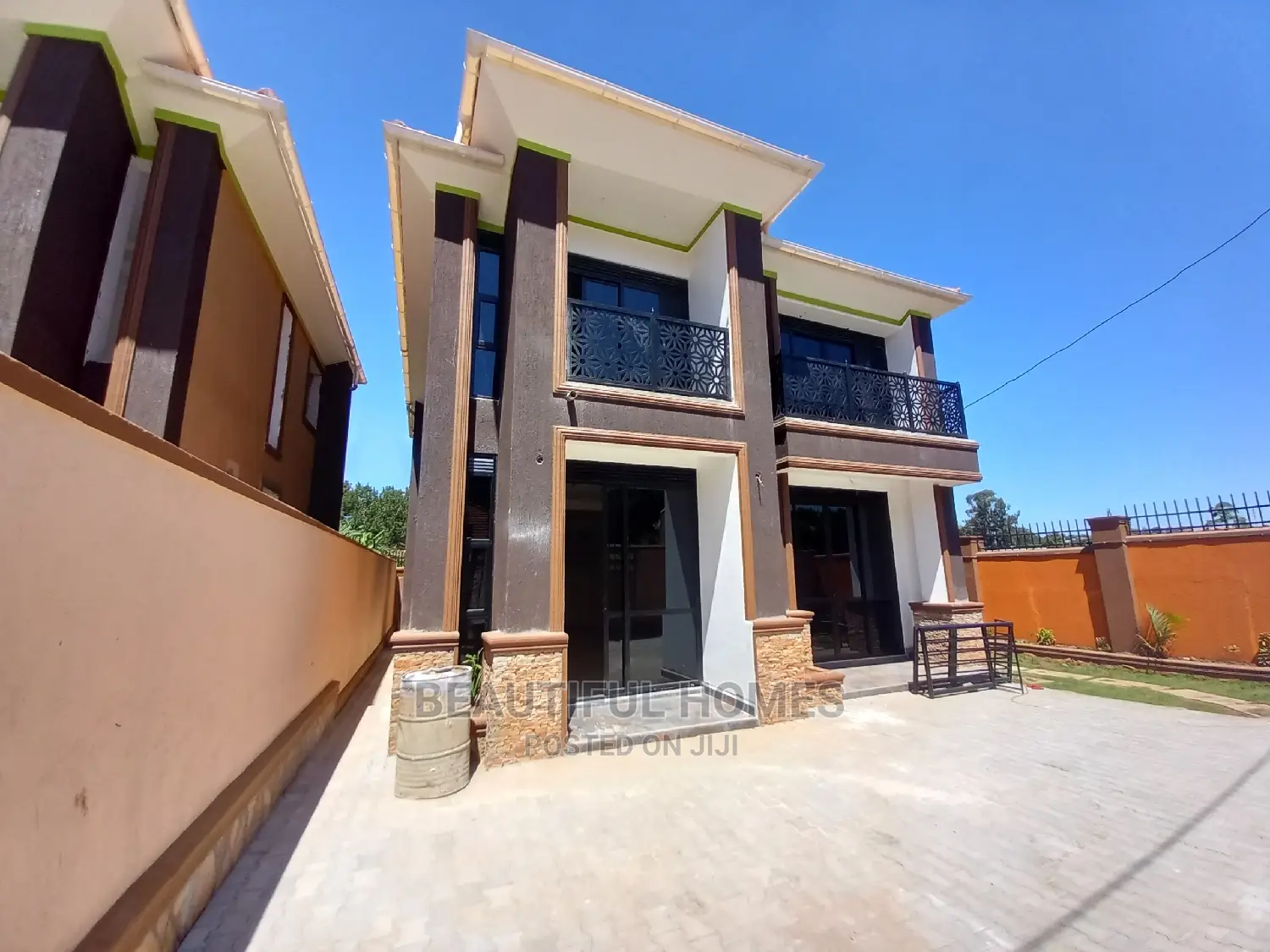 Furnished 4bdrm Duplex in Kisaasi, Central Division for Sale in Central Division