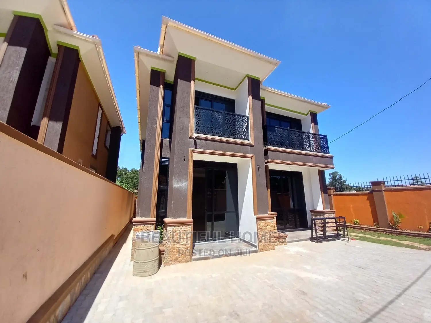 Furnished 4bdrm Duplex in Kisaasi, Central Division for Sale in Central Division