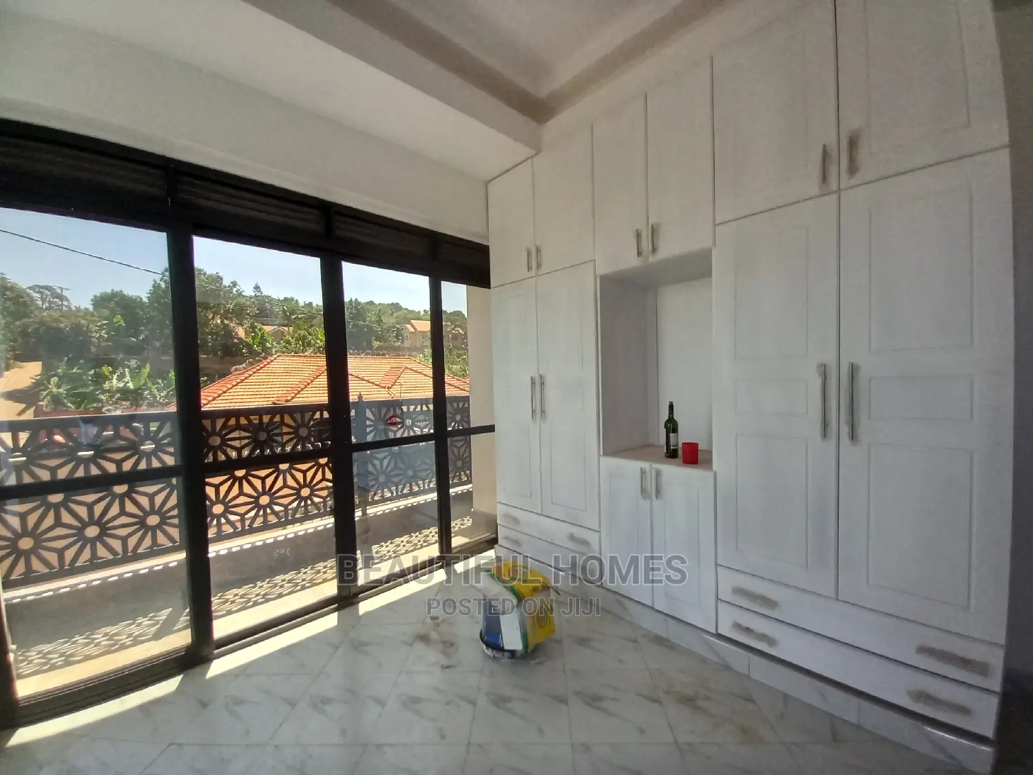 Furnished 5bdrm House in Kisaasi, Central Division for Sale in Central Division