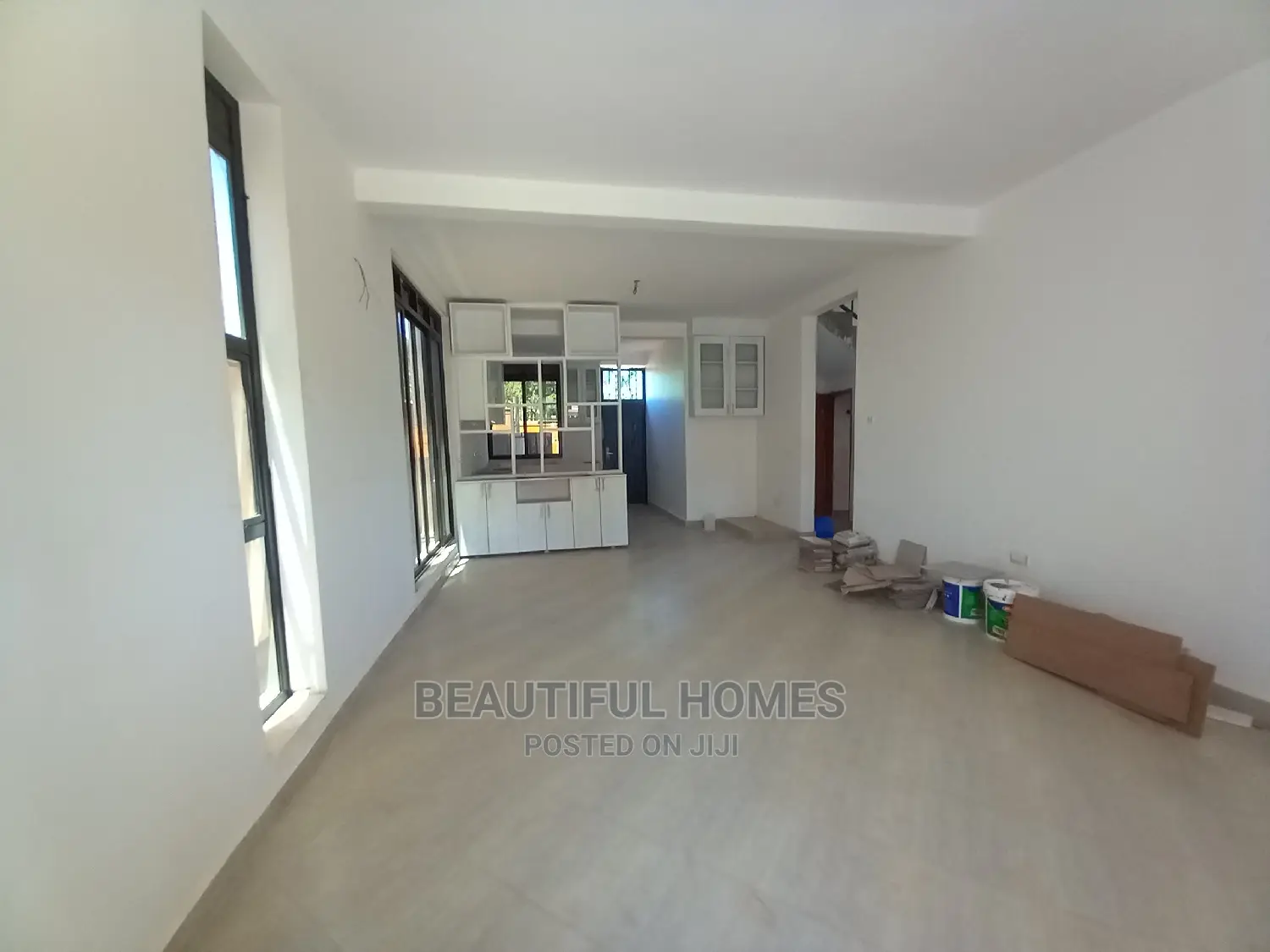 Furnished 5bdrm Duplex in Kisaasi, Central Division for Sale in Central Division