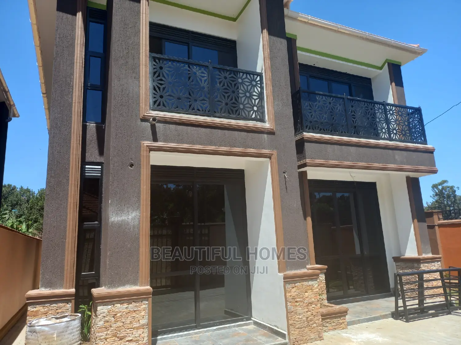 Furnished 5bdrm Duplex in Kisaasi, Central Division for Sale in Central Division