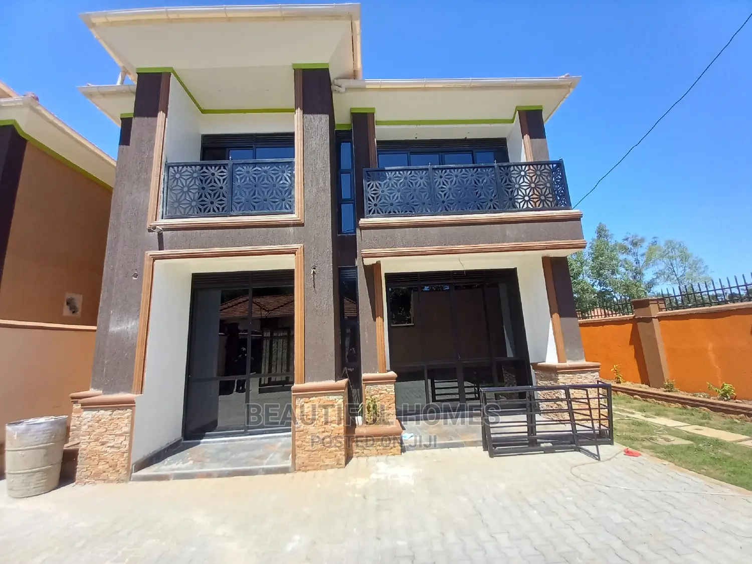 Furnished 5bdrm Duplex in Kisaasi, Central Division for Sale in Central Division