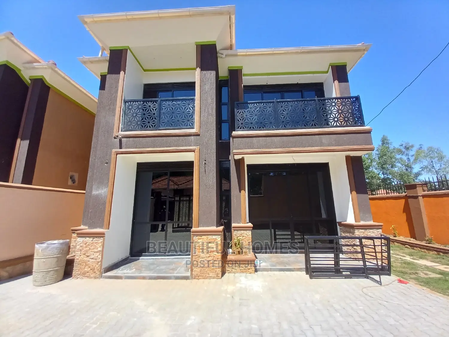 Furnished 4bdrm Maisonette in Kisaasi First Class, Central Division in Central Division