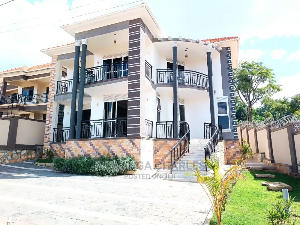 5bdrm Duplex in Fs Properties Ltd, Central Division for Sale in Central Division