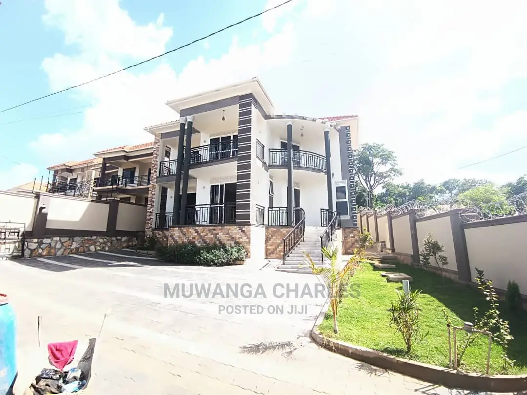 5bdrm Duplex in Fs Properties Ltd, Central Division for Sale in Central Division