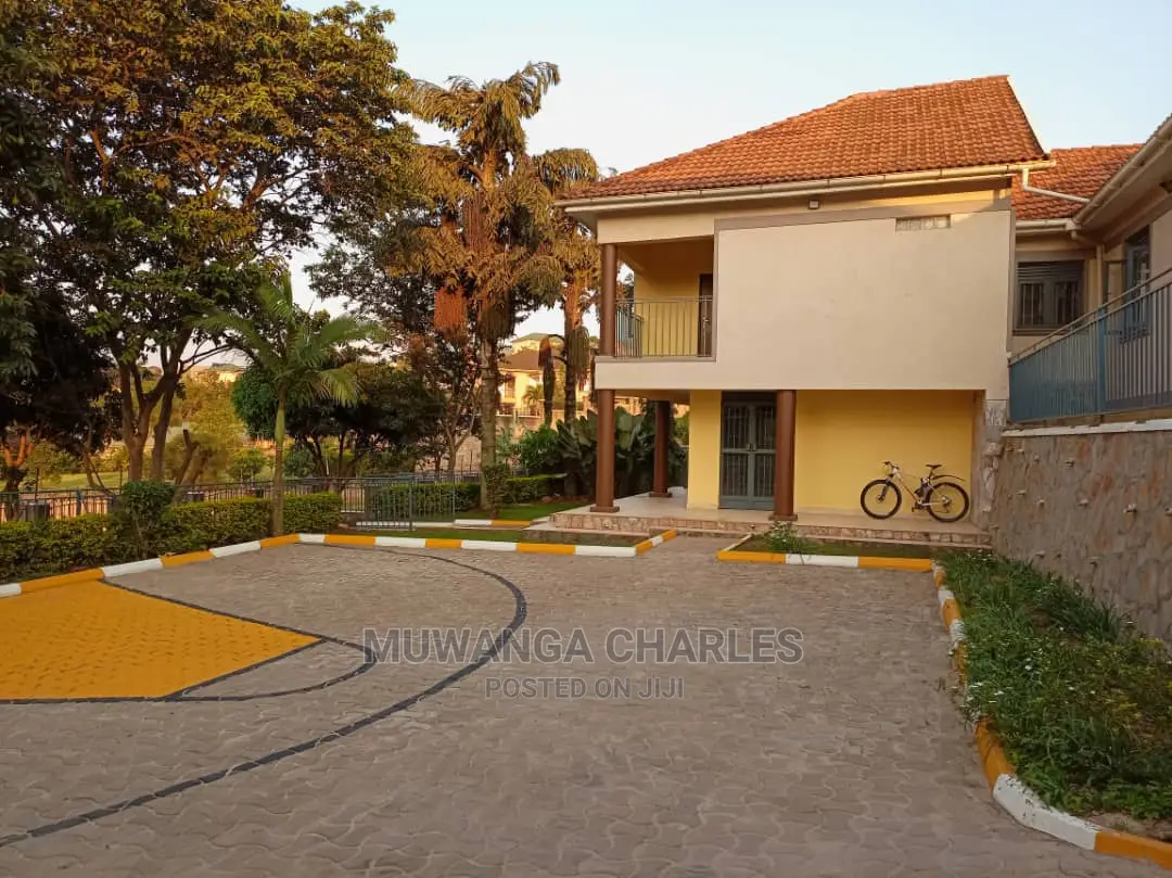 4bdrm Duplex in Fs Properties Ltd, Central Division for Sale in Central Division