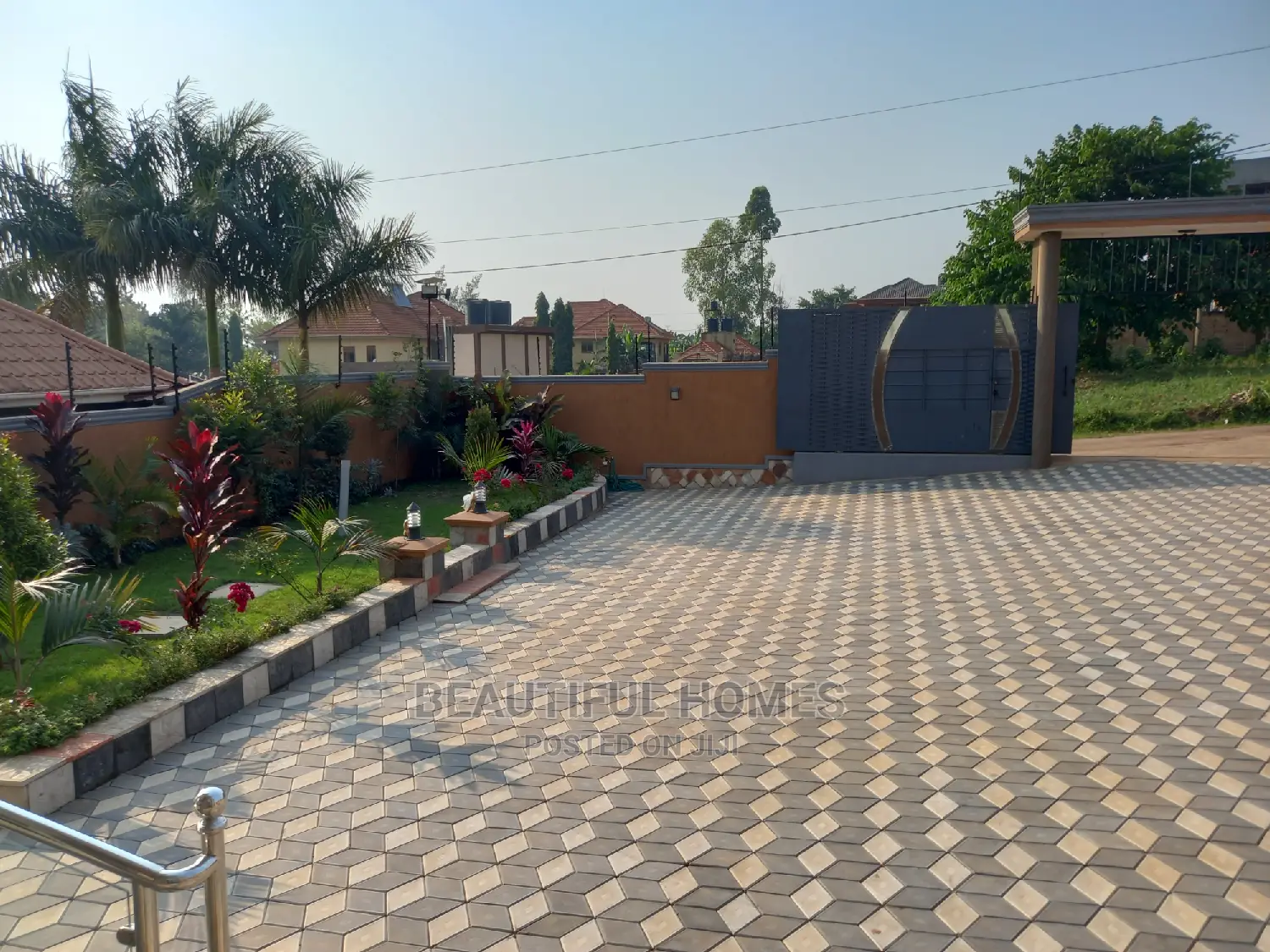Furnished 6bdrm Duplex in Kira, Central Division for Sale in Central Division