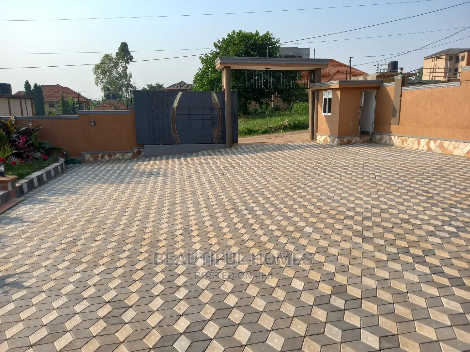 Furnished 6bdrm Duplex in Kira, Central Division for Sale in Central Division