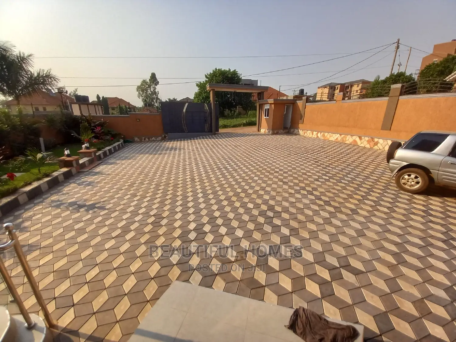 Furnished 6bdrm Mansion in Kira Posh for Sale in Kira