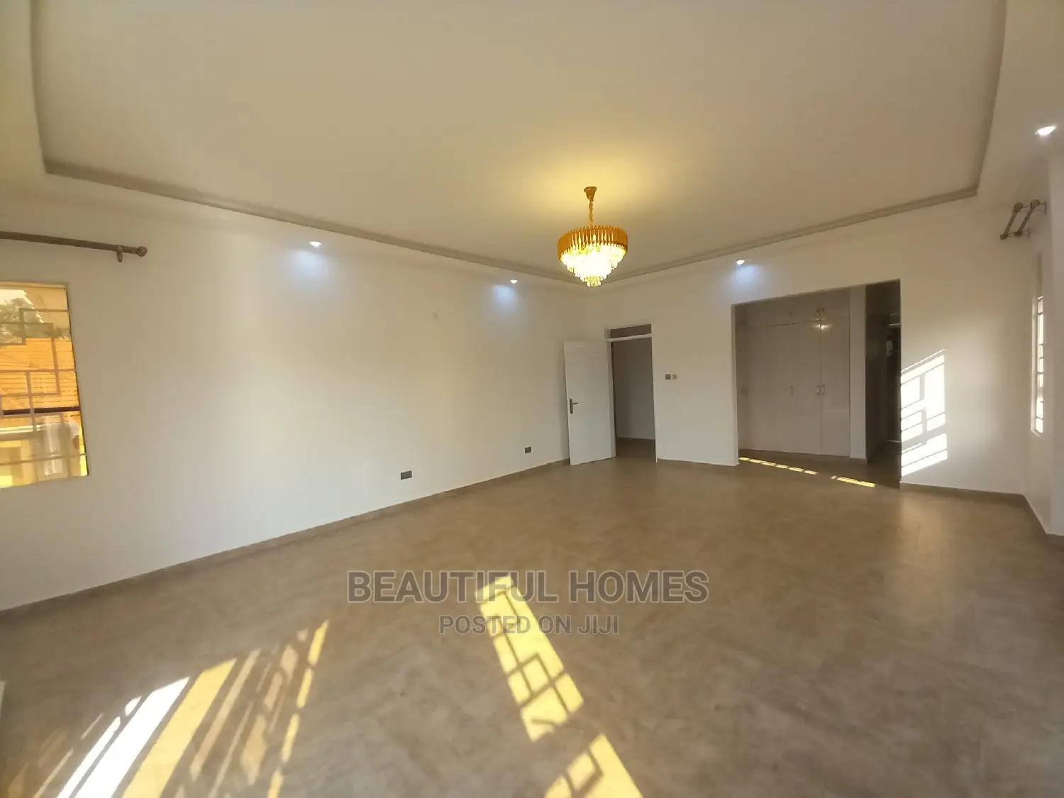 Furnished 6bdrm Mansion in Kira for Sale in Kira