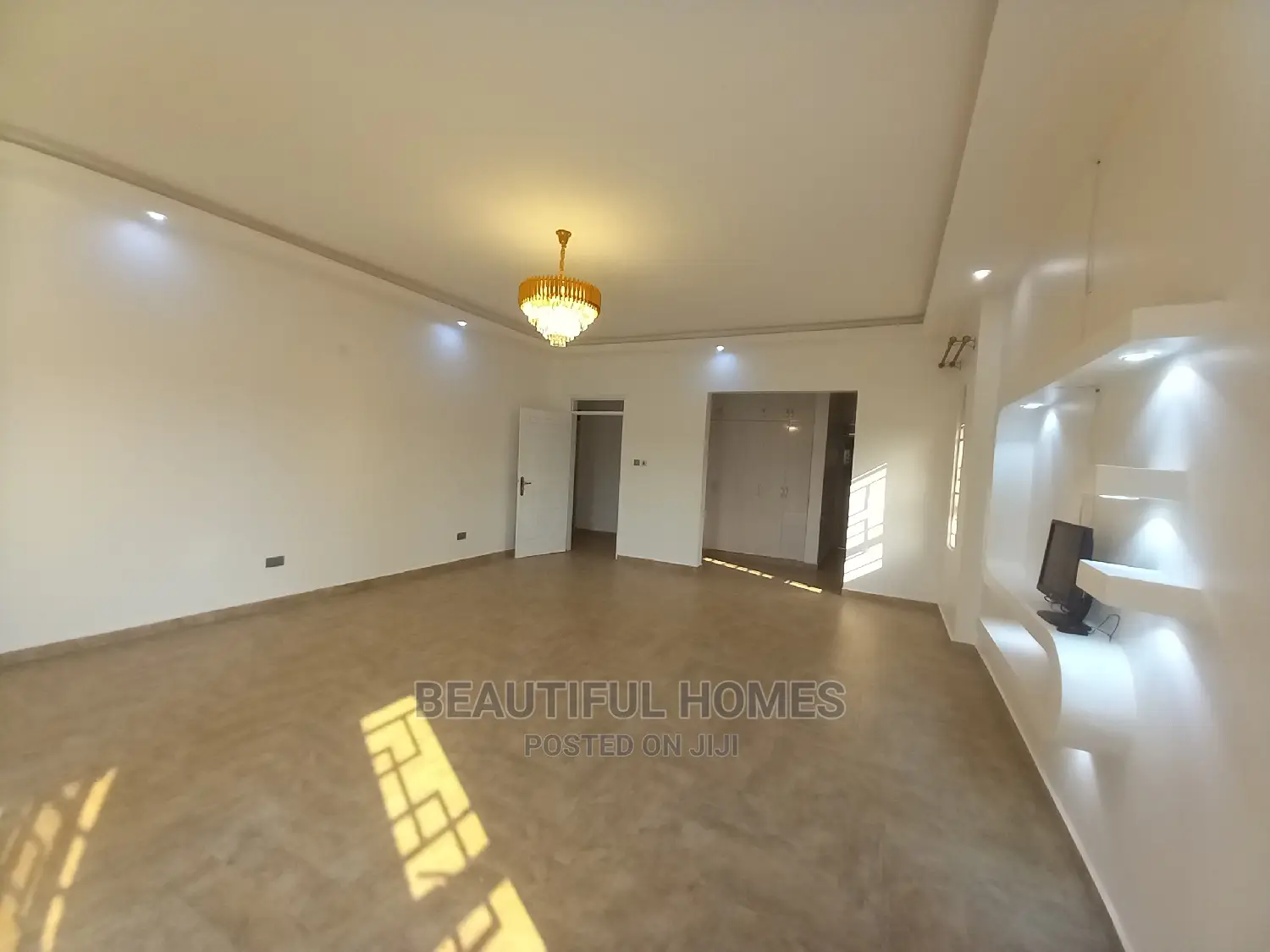 Furnished 6bdrm Mansion in Kira for Sale in Kira