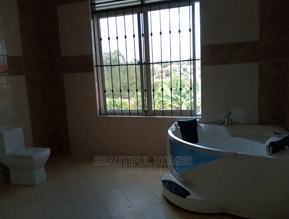 Furnished 6bdrm Mansion in Kira for Sale in Kira