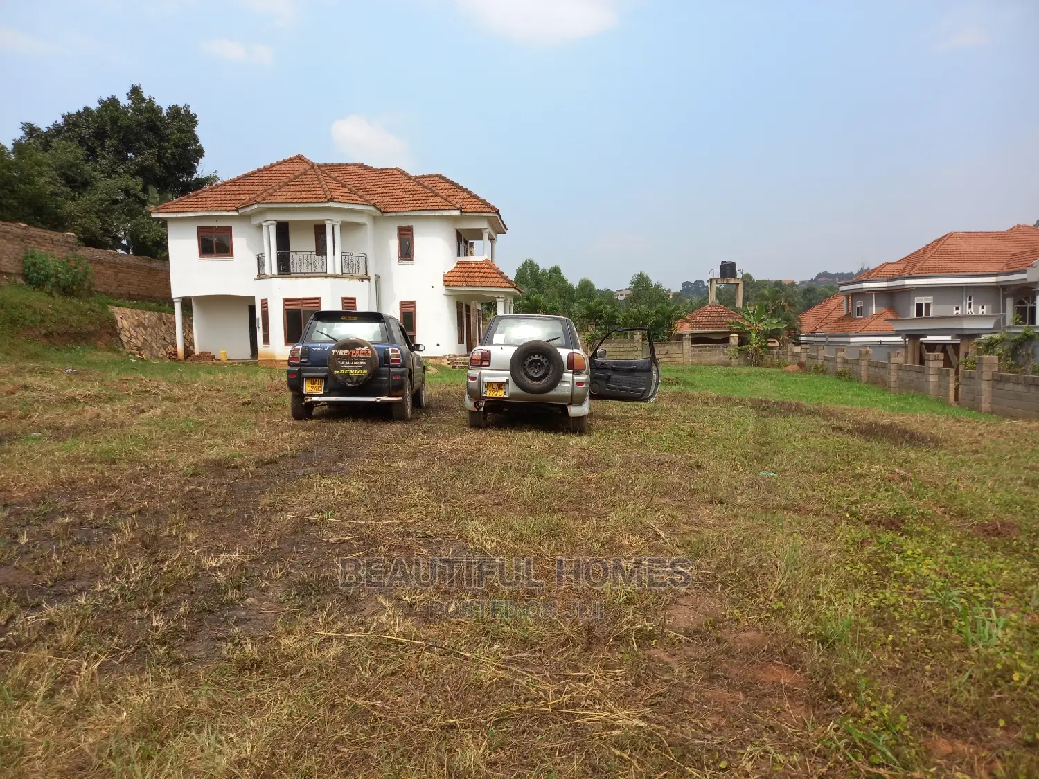 Furnished 5bdrm Duplex in Kira for Sale in Kira