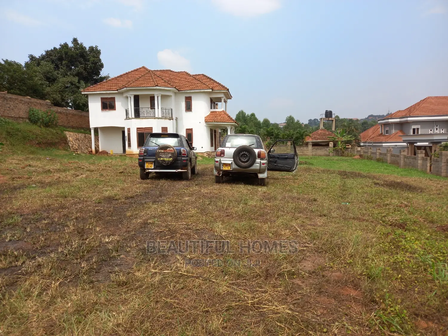 Furnished 5bdrm Duplex in Kira for Sale in Kira