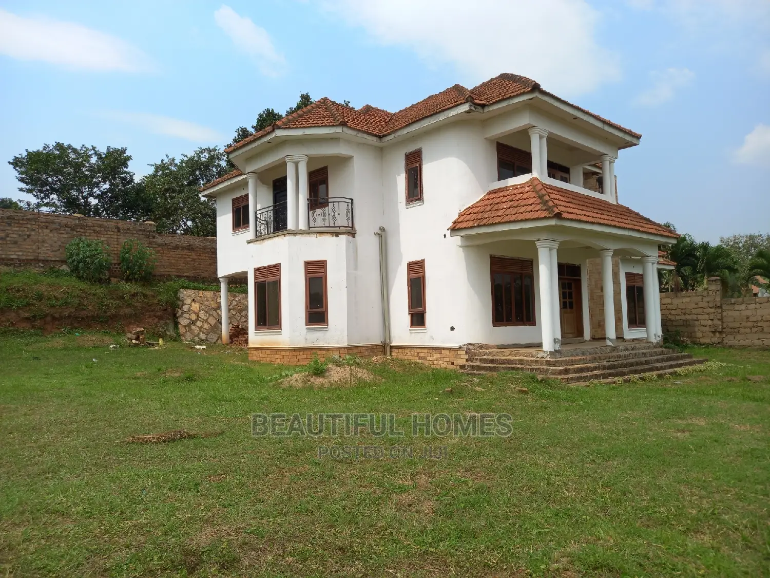 Furnished 5bdrm Mansion in Kira for Sale in Kira