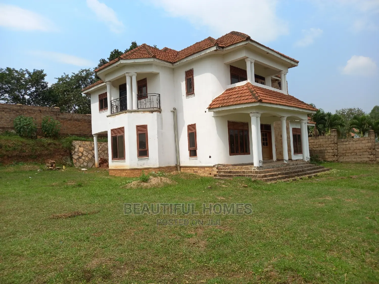 Furnished 5bdrm Mansion in Kira for Sale in Kira