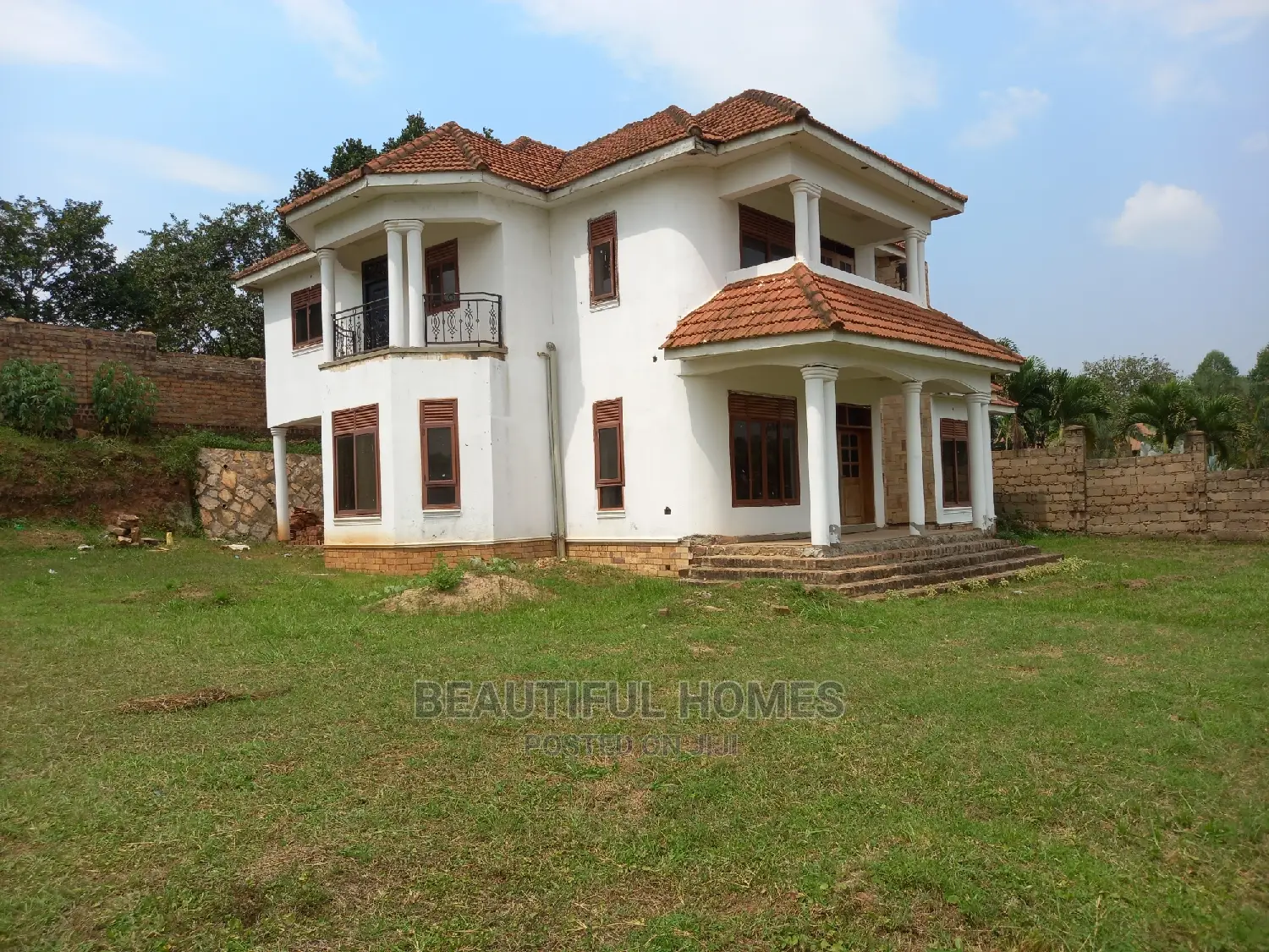 Furnished 5bdrm House in Kira for Sale in Kira