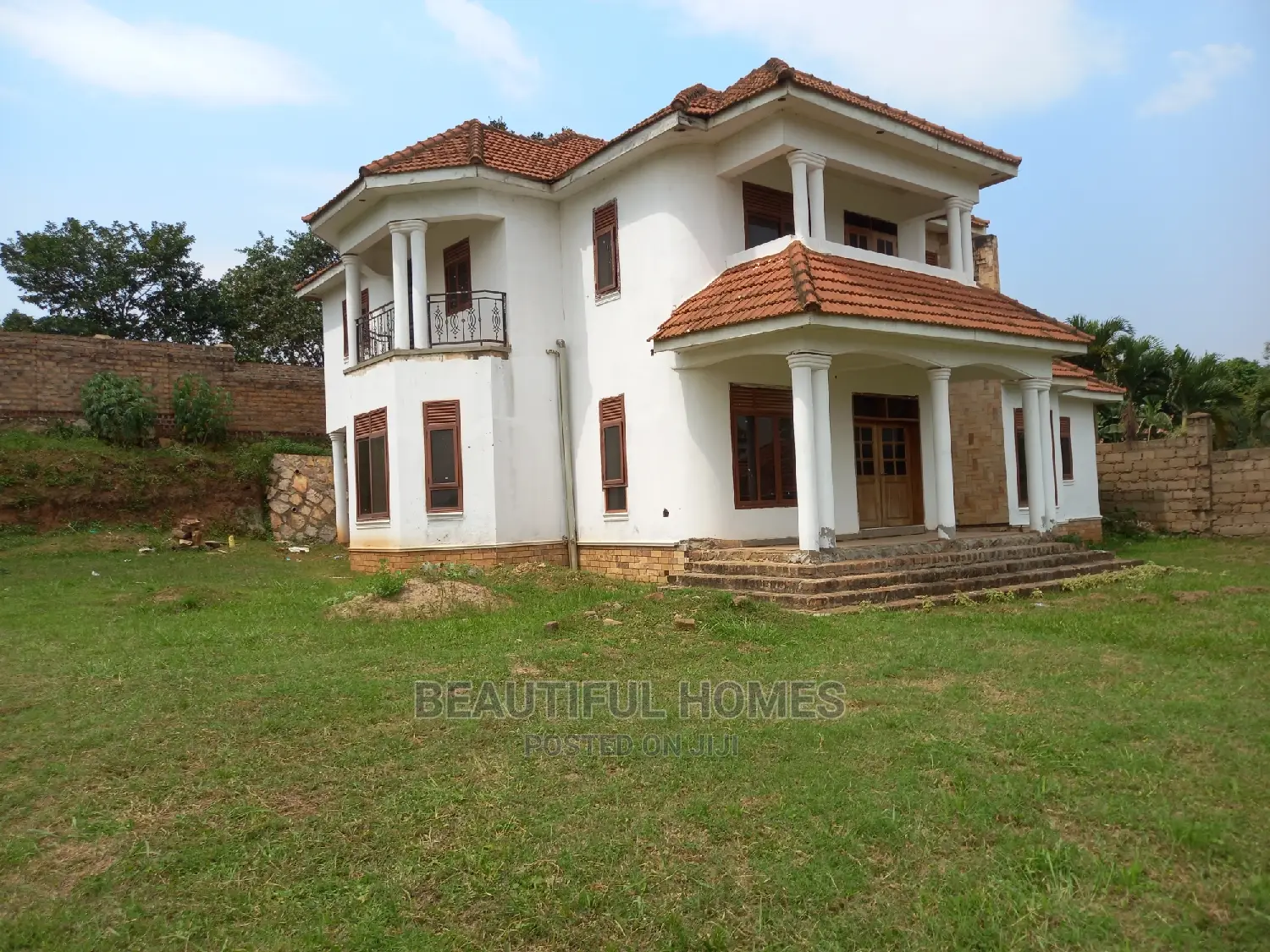 Furnished 5bdrm House in Kira for Sale in Kira